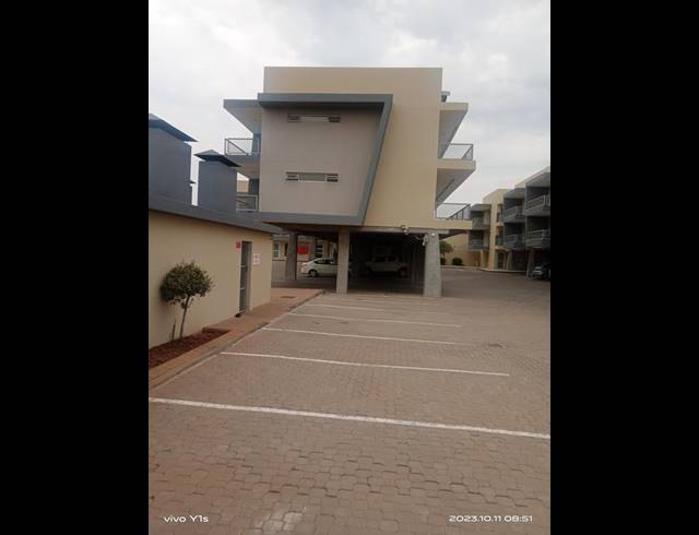 2 BEDROOM TOWNHOUSE FOR SALE IN LAMBTON